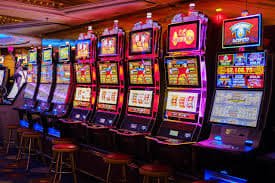 Tampilan aplikasi mobile aw8 menunjukkan tabel payout Shio Game dengan multiplier real-time untuk setiap zodiak